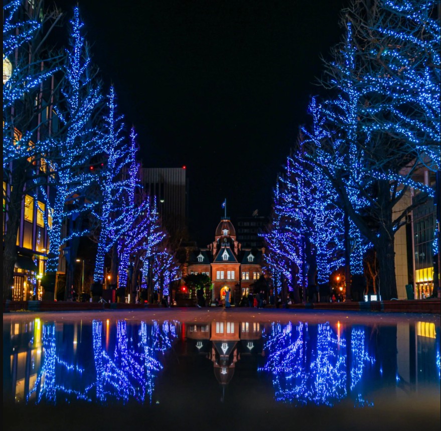 赤レンガ庁舎のライトアップ（札幌市）
